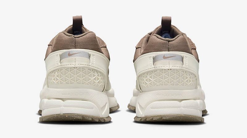 Кросівки жіночі Nike Zoom Vomero Roam (HQ2181-006) — фото 6