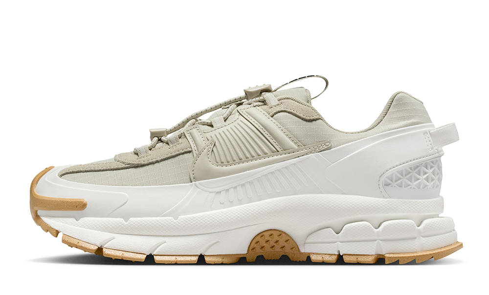 Кросівки Nike Zoom Vomero Roam Winterized Sail Gum — фото 1