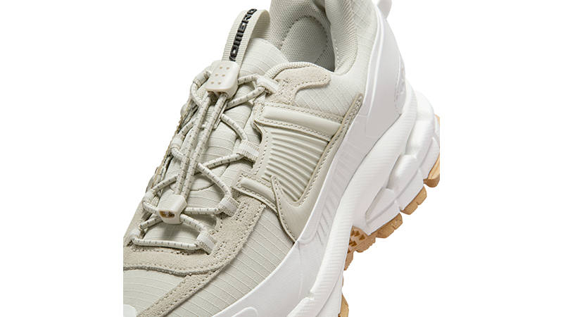 Кросівки Nike Zoom Vomero Roam Winterized Sail Gum — фото 4