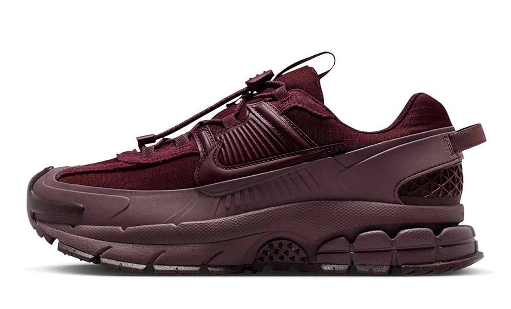 Кросівки Nike Zoom Vomero Roam Burgundy Crush — фото 1