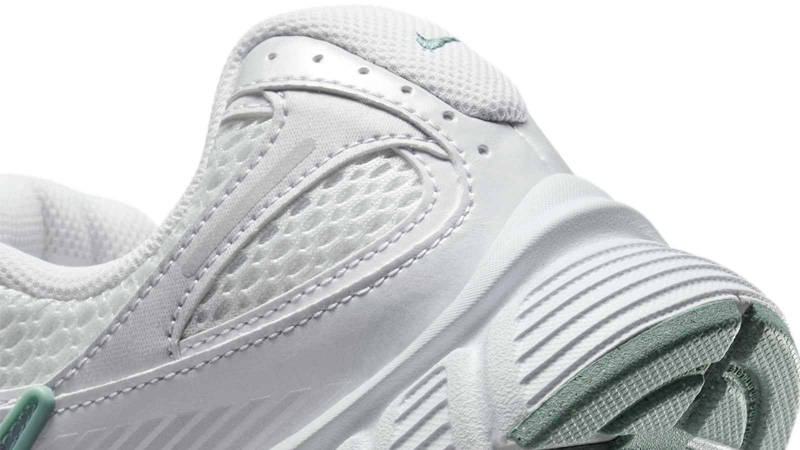 Кросівки жіночі Nike V5 Rnr (HQ7901-106) — фото 7