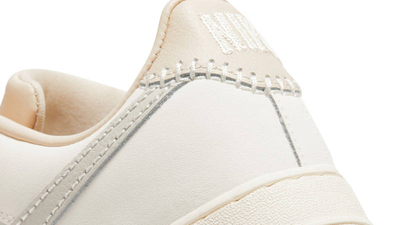Кросівки жіночі NIKE AIR FORCE 1 '07 W "TASSELS" — фото 6