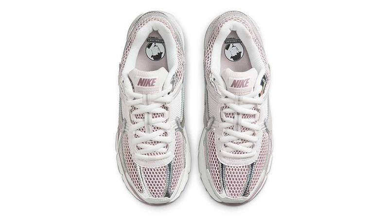 Кросівки жіночі Nike Wmns Air Zoom Vomero 5 'Chrome Platinum Violet' — фото 4