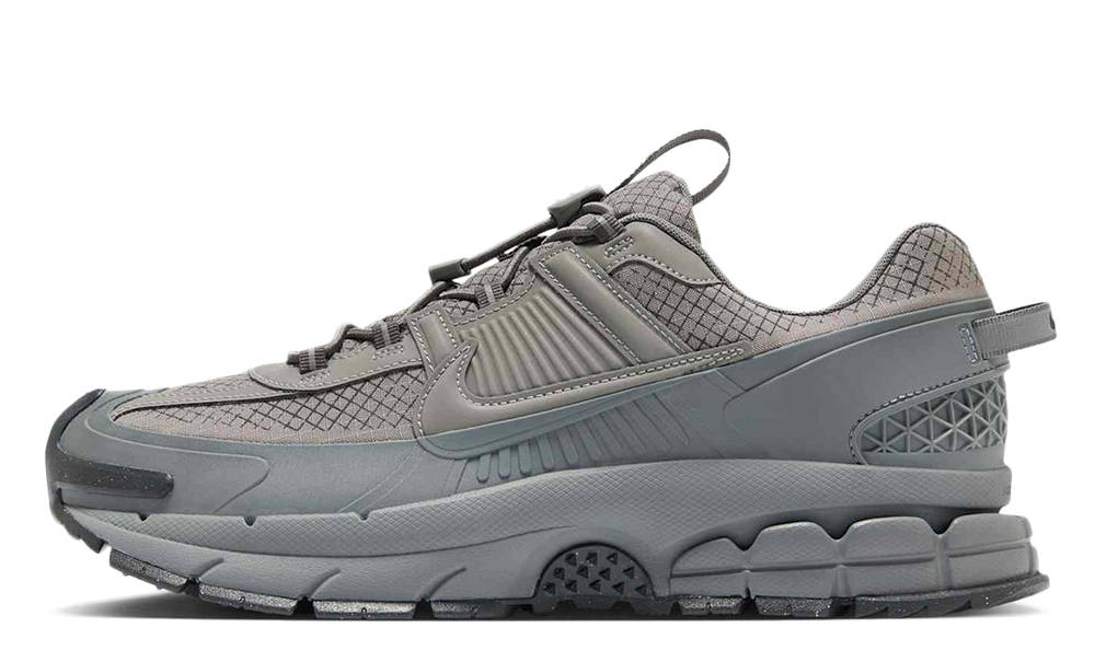 Кросівки Zoom Vomero Roam Metallic Pewter — фото 1