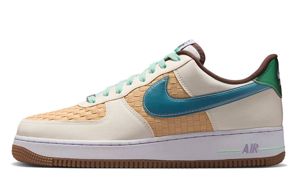 Кросівки унісекс Nike Air Force 1 Retro Qs (IB5722-100) — фото 1