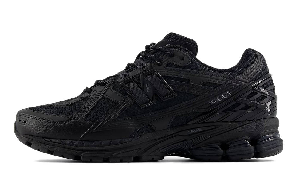 Кросівки New Balance 1906U 'Triple Black' — фото 1