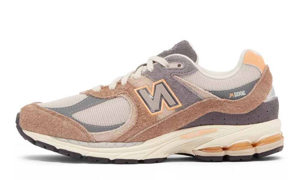 Кросівки New Balance 2002R 'Mushroom Hazy Peach' — фото 1