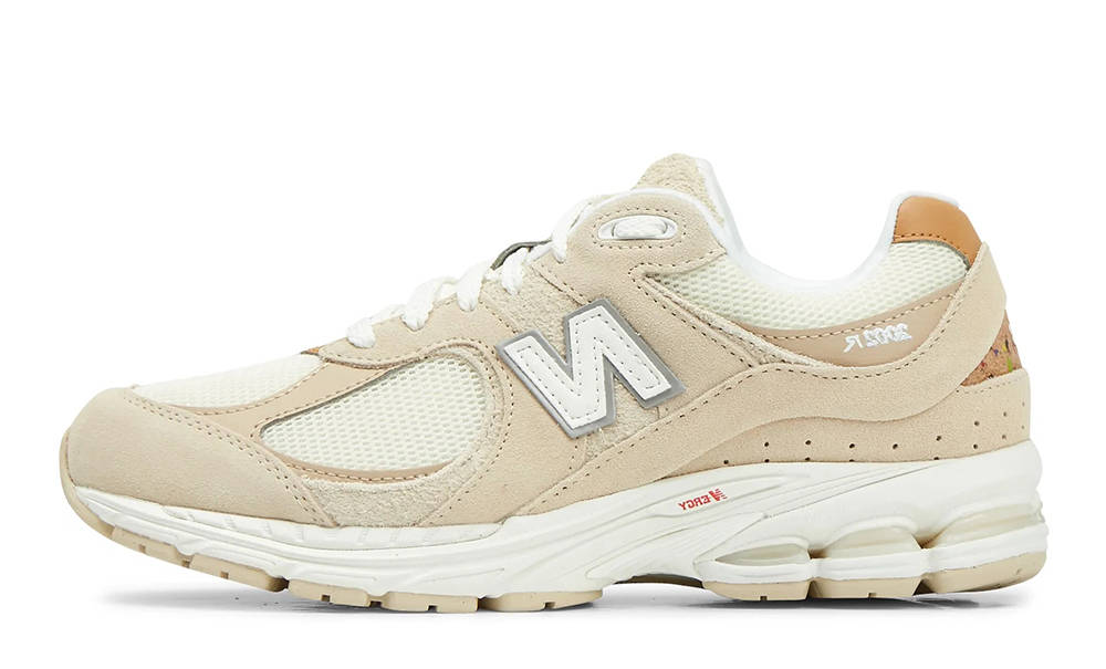 Кросівки унісекс New Balance 2002R 'Sandstone' (M2002RSC) — фото 1