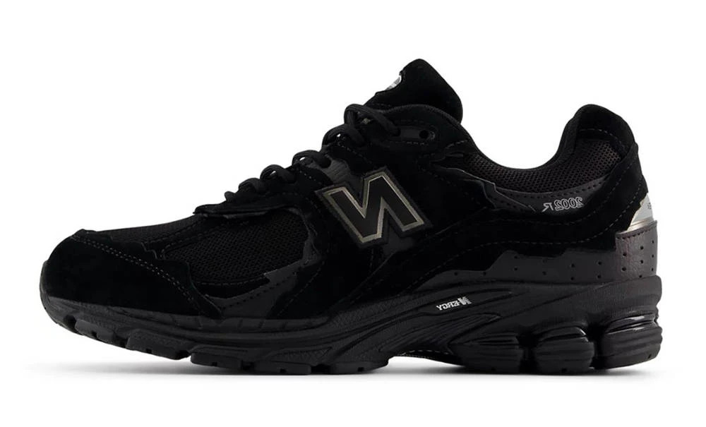 Кросівки New Balance 2002R GTX — фото 1