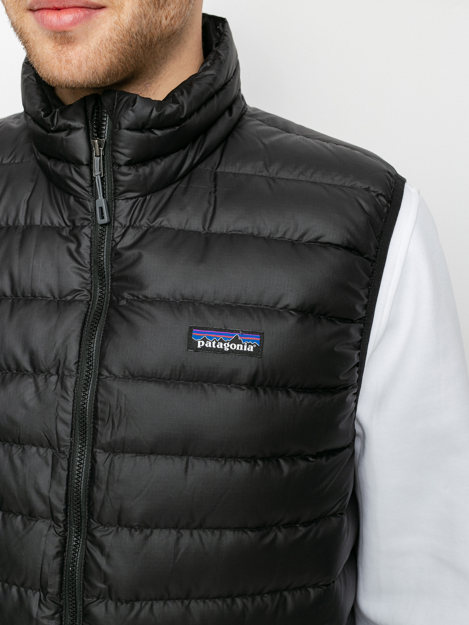 Жилетка чоловіча Patagonia Down Sweater Vest (84622BLK) — фото 6