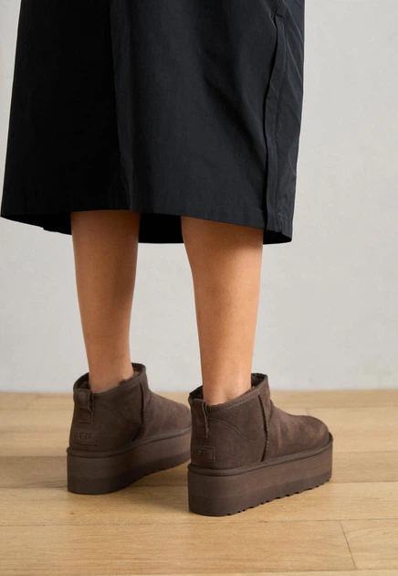 Черевики UGG Classic Ultra Mini Platform Коричневий — фото 8