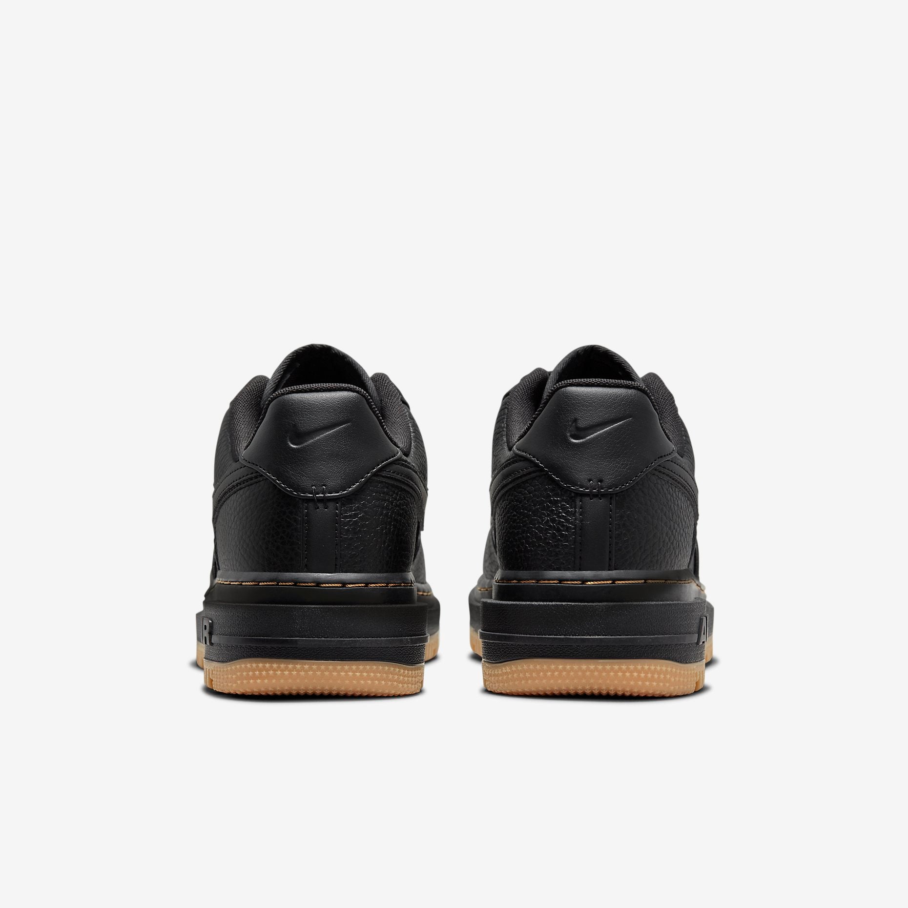 Кросівки чоловічі Nike Air Force 1 Luxe (DB4109-001) — фото 4