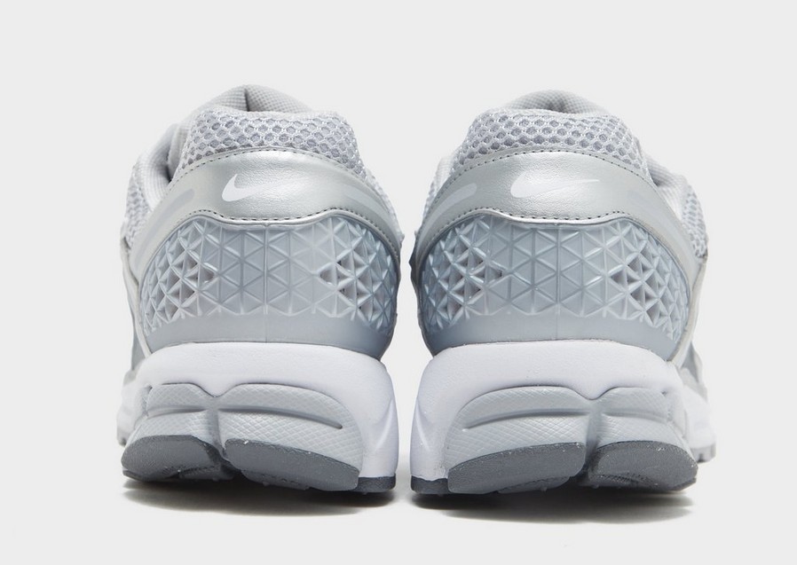 Кросівки для бігу чоловічі Nike Air Zoom Vomero 5 (FJ4151-003) — фото 4