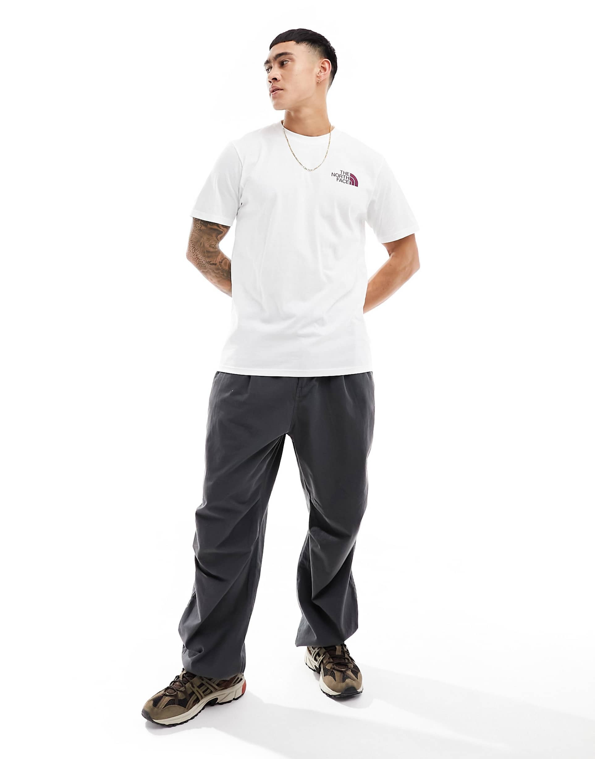 Футболка чоловіча The North Face Box Swirl Back Print T-Shirt In White Exclusive (NF0A89EAFN41) — фото 1