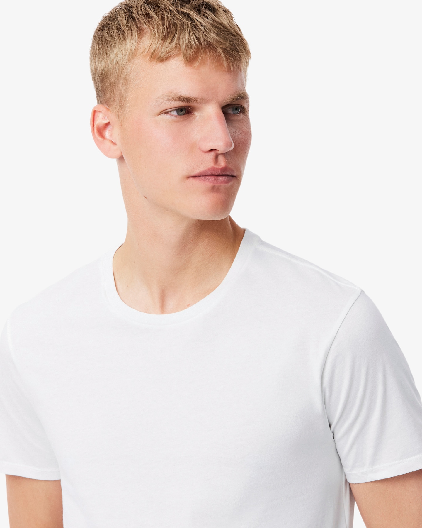 Футболка чоловіча Lacoste Men's 3-Pack Undershirts — фото 4
