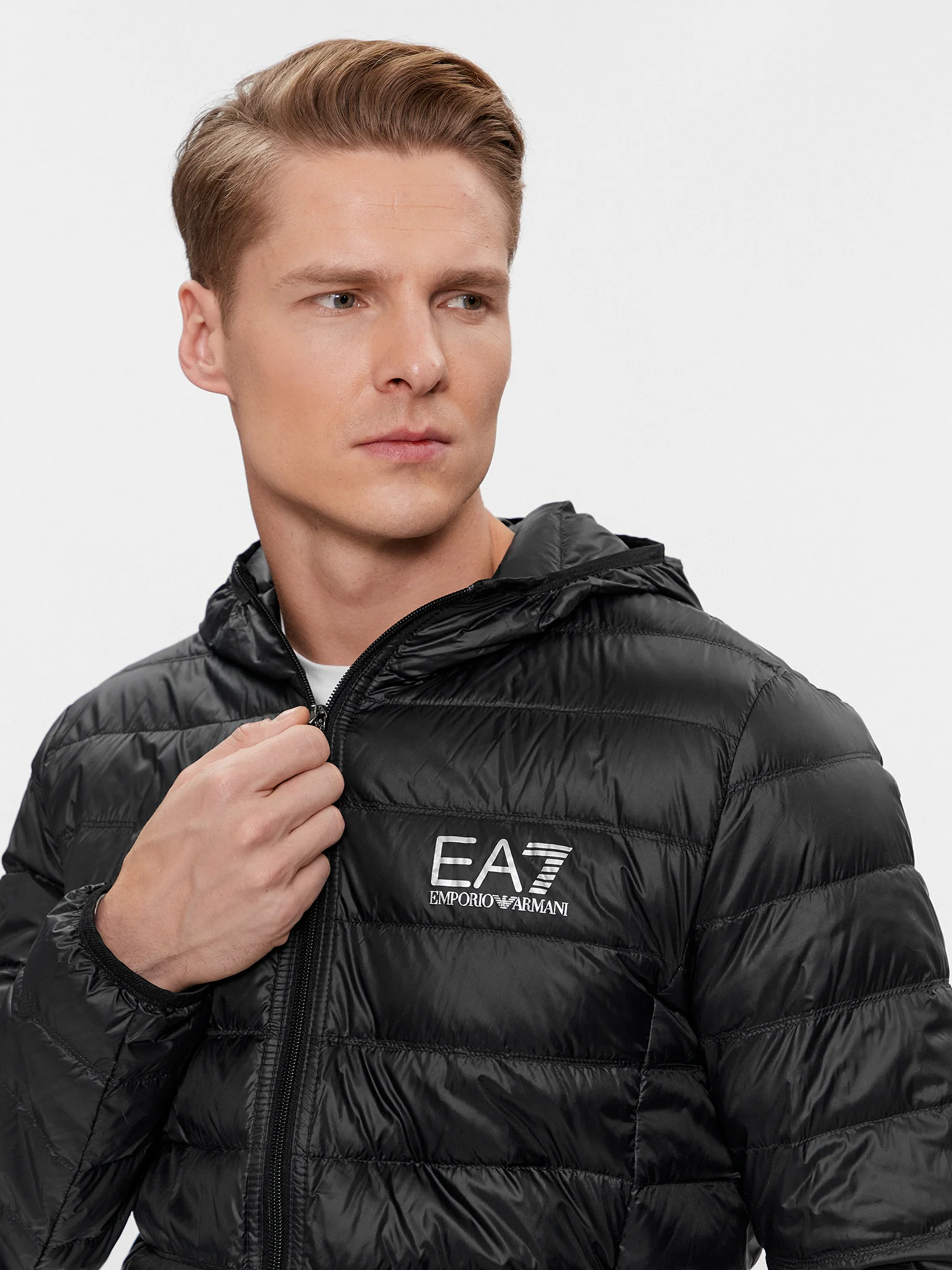 Чорна куртка Emporio Armani — фото 5