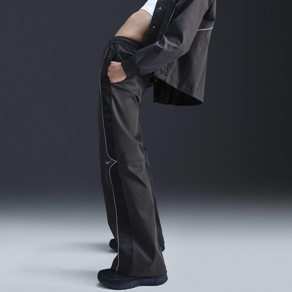 Штани жіночі Nike Sportswear  Woven Pants Black — фото 3