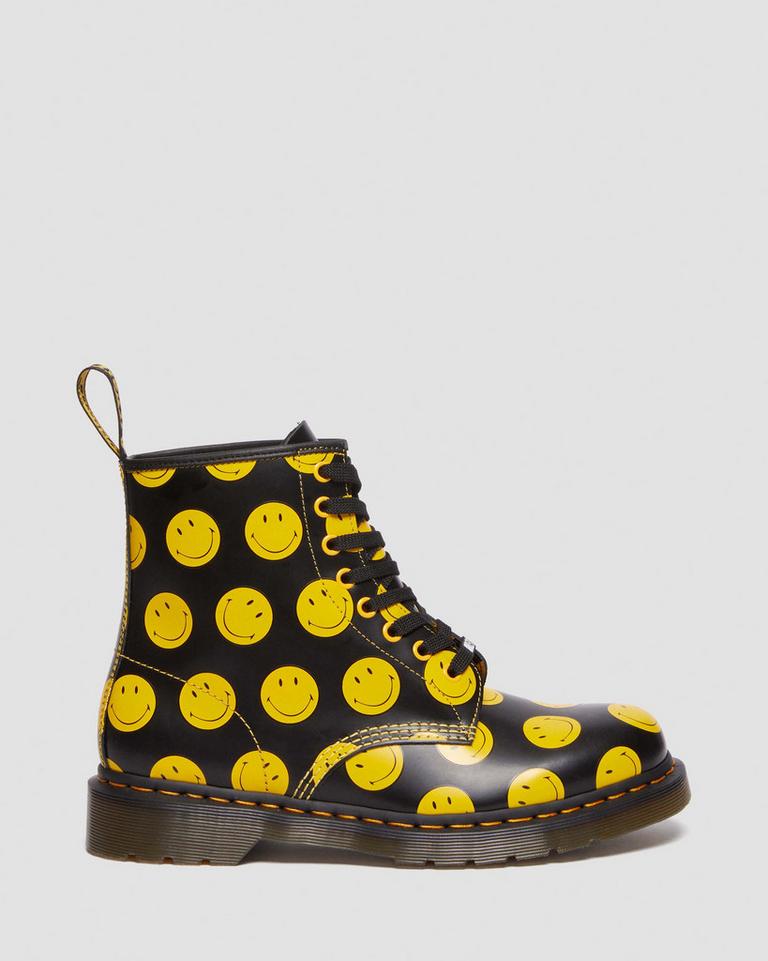 Черевики Dr. Martens 1460 Smiley Smooth Leather Black — фото 1