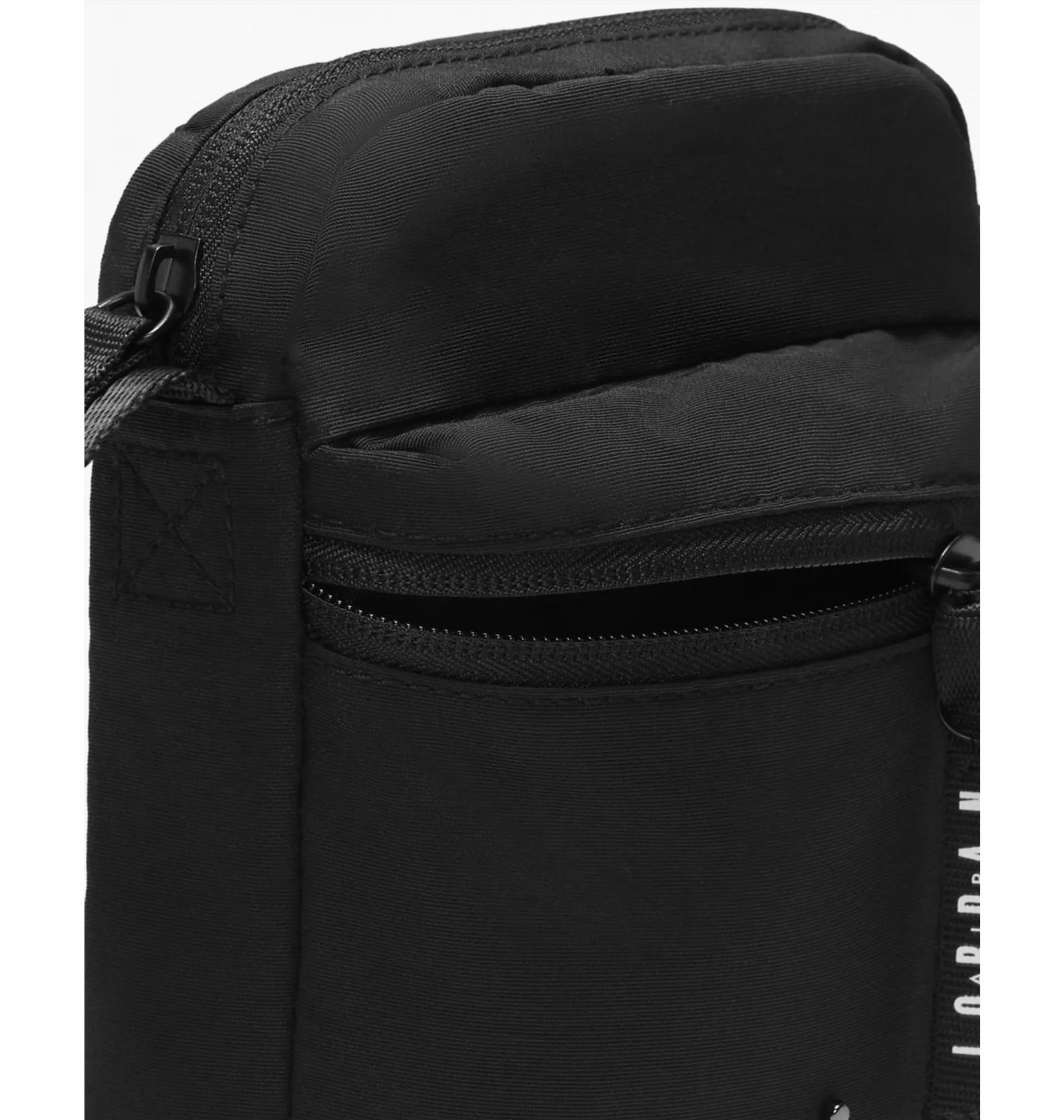 Сумка крос-боді Nike AIRBORNE FESTIVAL BAG 0,75L — фото 8