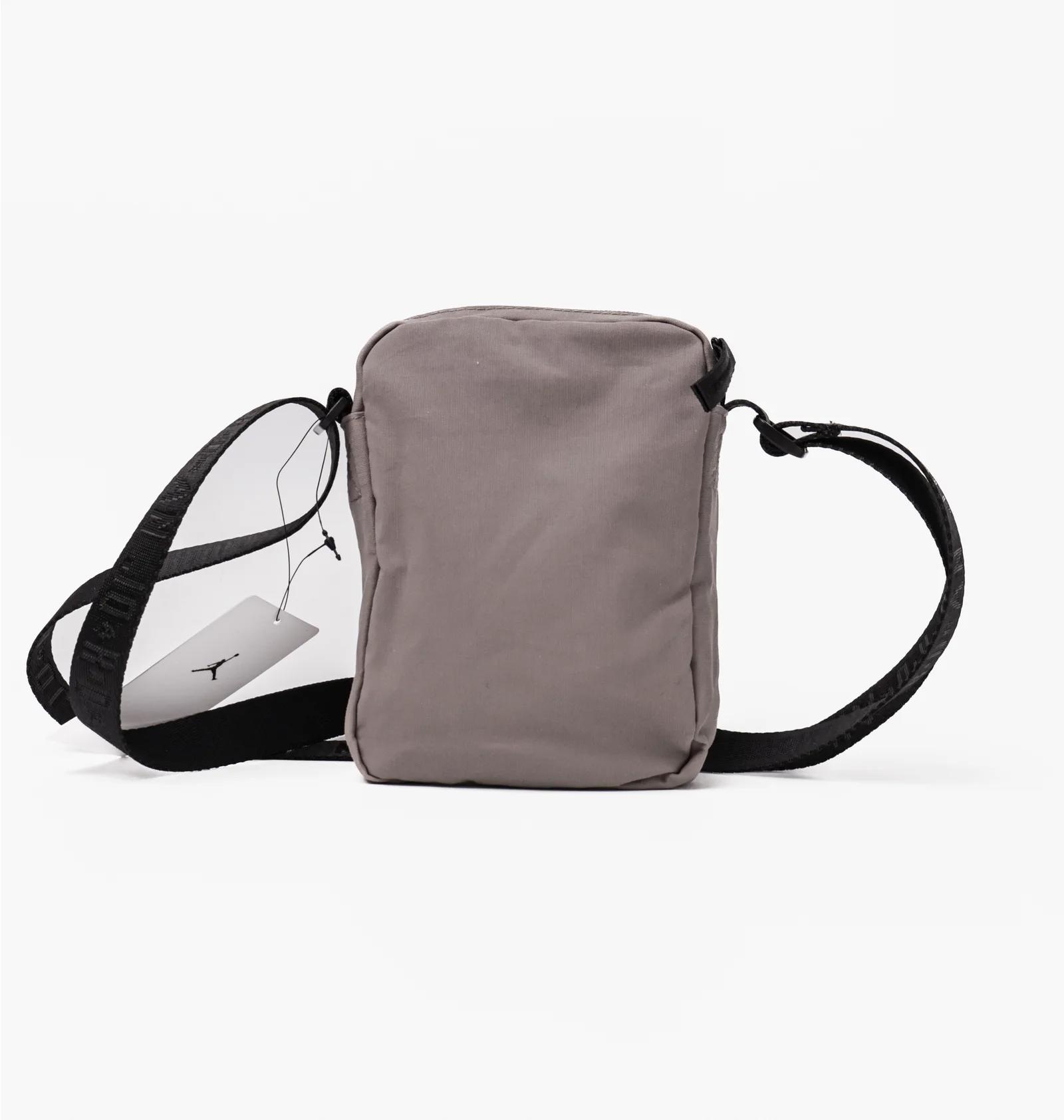 Сумка крос-боді Nike JAN AIRBORNE FESTIVAL BAG 0,75L — фото 4